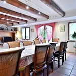 Les Helianthemes Bed & Breakfast Guchen