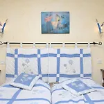 Les Helianthemes Bed & Breakfast 3*