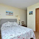 Les Hélianthèmes Bed & Breakfast