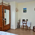 Les Hélianthèmes Bed & Breakfast 3*