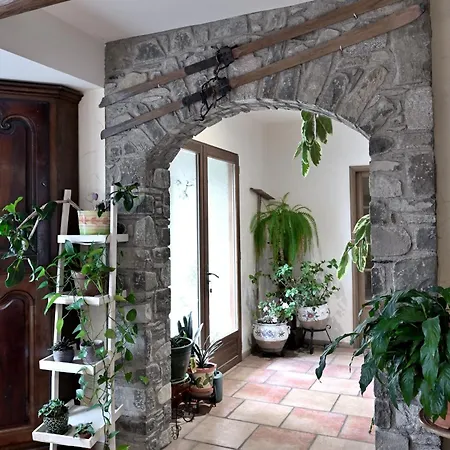 Les Helianthemes 3* Guchen