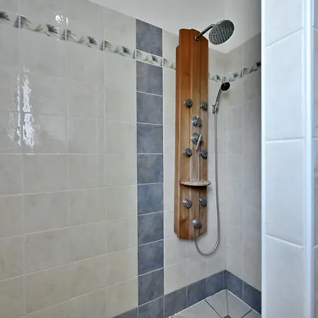 Les Helianthemes Bed & Breakfast