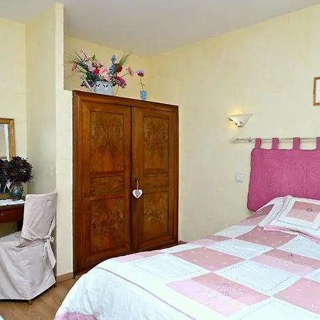 Les Helianthemes Bed & Breakfast 3*