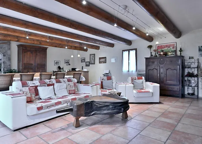 Panzió Les Helianthemes