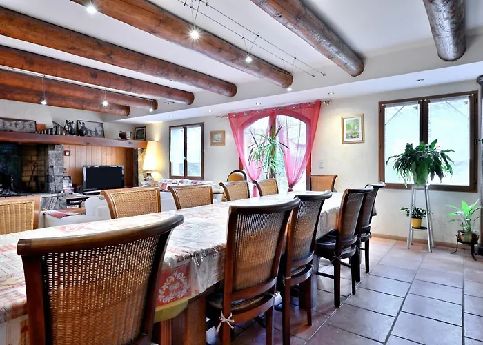 Les Helianthemes Bed & Breakfast Guchen