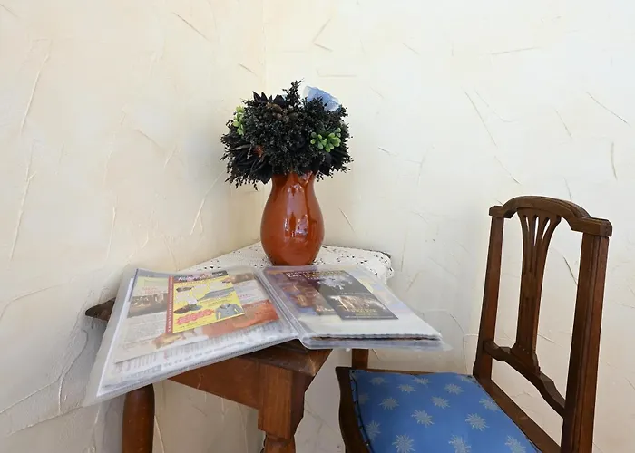 Les Helianthemes Panzió Guchen