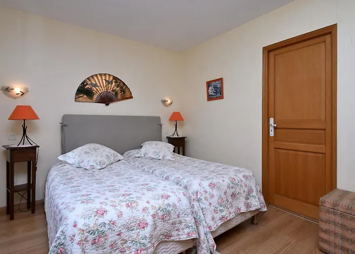 Les Helianthemes 3* Guchen