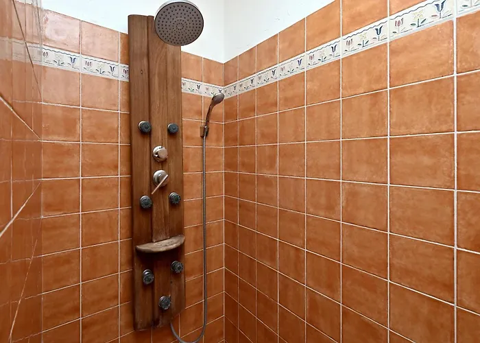 Les Helianthemes Bed & Breakfast Guchen