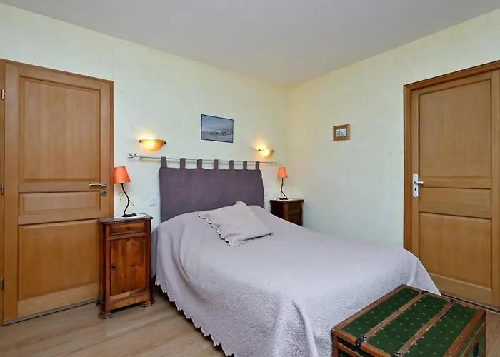 Les Helianthemes Bed & Breakfast 3*