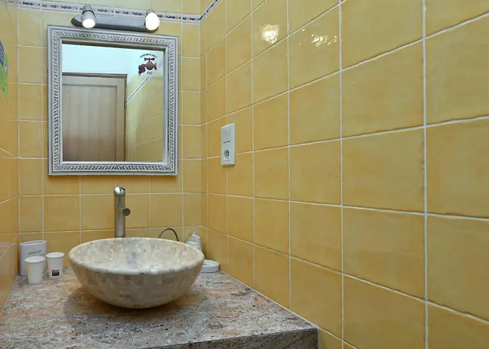 Les Helianthemes 3* Guchen