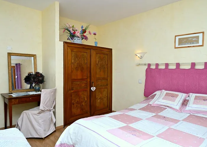 Panzió Les Helianthemes Guchen